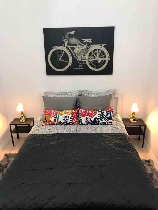 Perfect Location,Newly Decorated Modern, Large Place 60 M2, Really Quiet So You Can Have A Good Night Sleep, Ac, Netflix, Smart Tv, High-Speed Internet, World Famous New York Cafe Only 10 Minutes Walk Budapest Ngoại thất bức ảnh