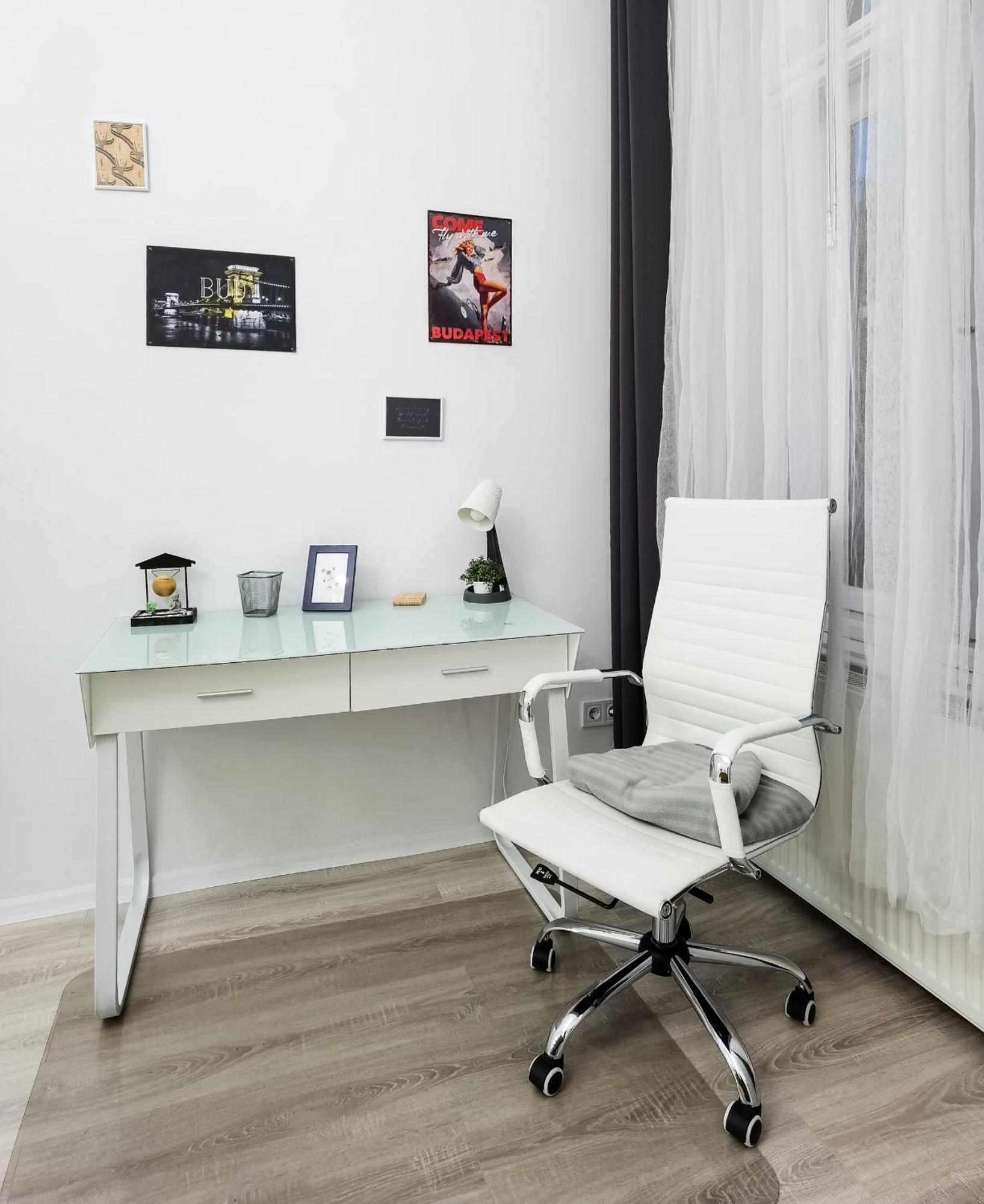 Perfect Location,Newly Decorated Modern, Large Place 60 M2, Really Quiet So You Can Have A Good Night Sleep, Ac, Netflix, Smart Tv, High-Speed Internet, World Famous New York Cafe Only 10 Minutes Walk Budapest Ngoại thất bức ảnh