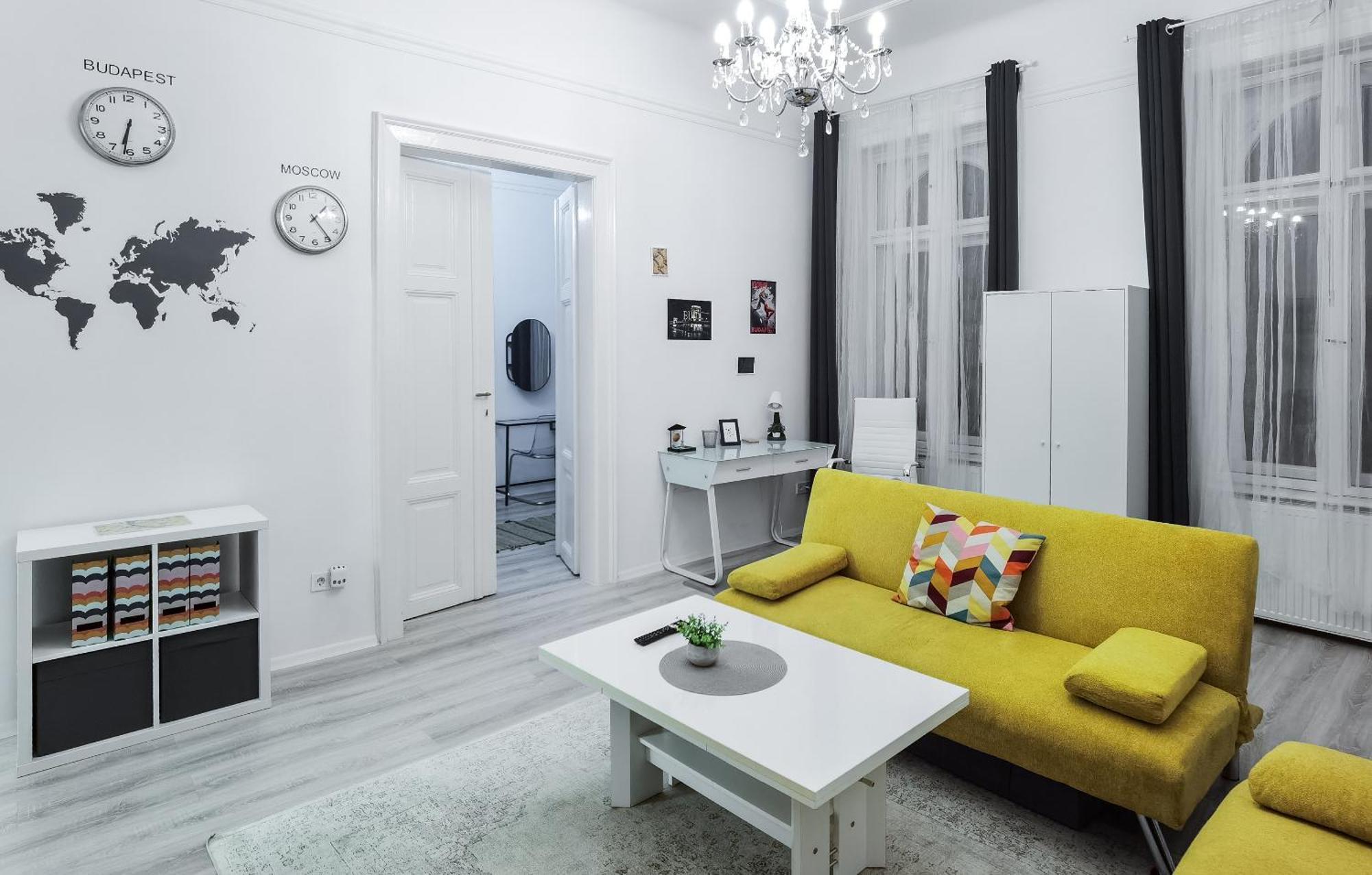 Perfect Location,Newly Decorated Modern, Large Place 60 M2, Really Quiet So You Can Have A Good Night Sleep, Ac, Netflix, Smart Tv, High-Speed Internet, World Famous New York Cafe Only 10 Minutes Walk Budapest Ngoại thất bức ảnh
