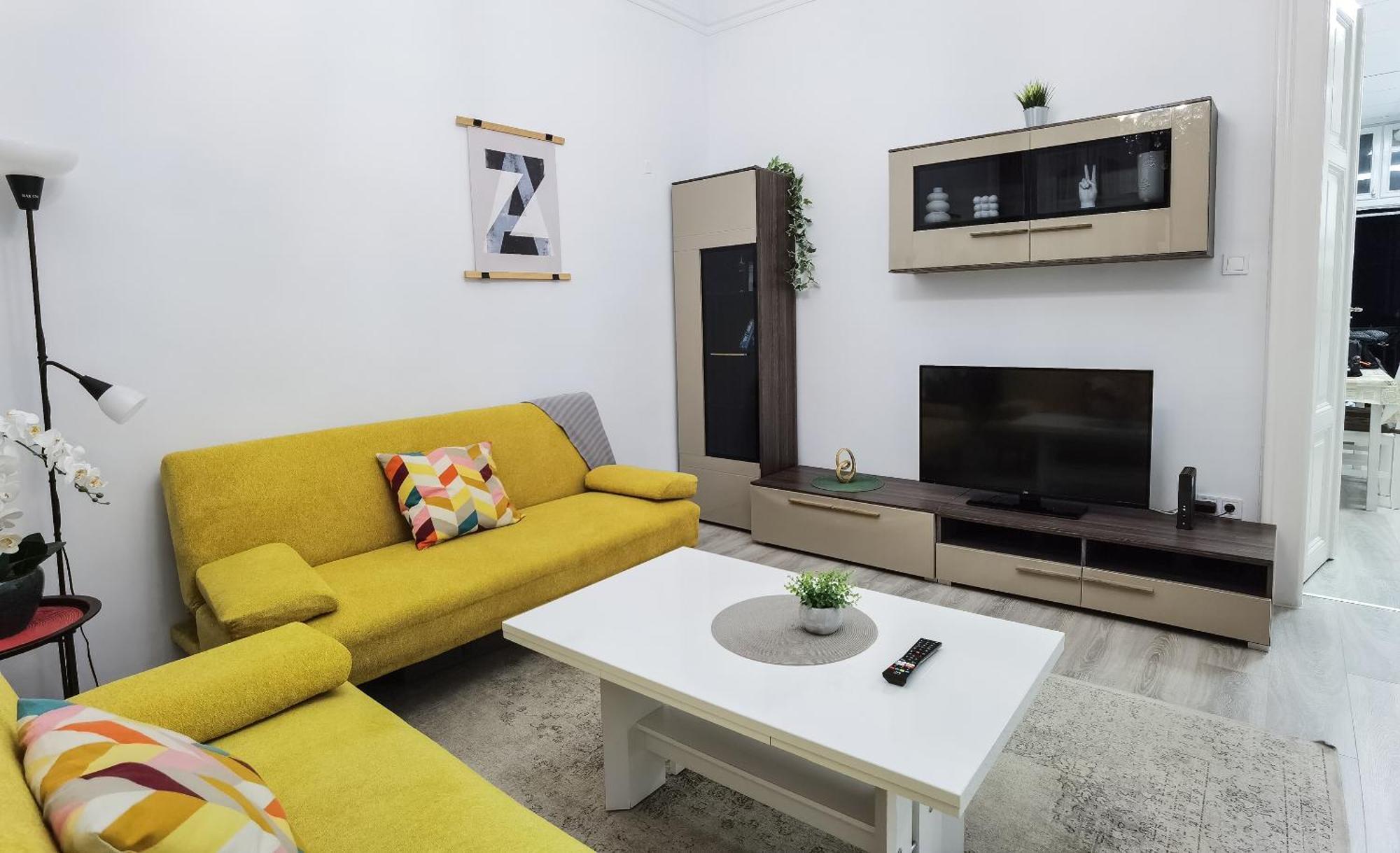 Perfect Location,Newly Decorated Modern, Large Place 60 M2, Really Quiet So You Can Have A Good Night Sleep, Ac, Netflix, Smart Tv, High-Speed Internet, World Famous New York Cafe Only 10 Minutes Walk Budapest Ngoại thất bức ảnh