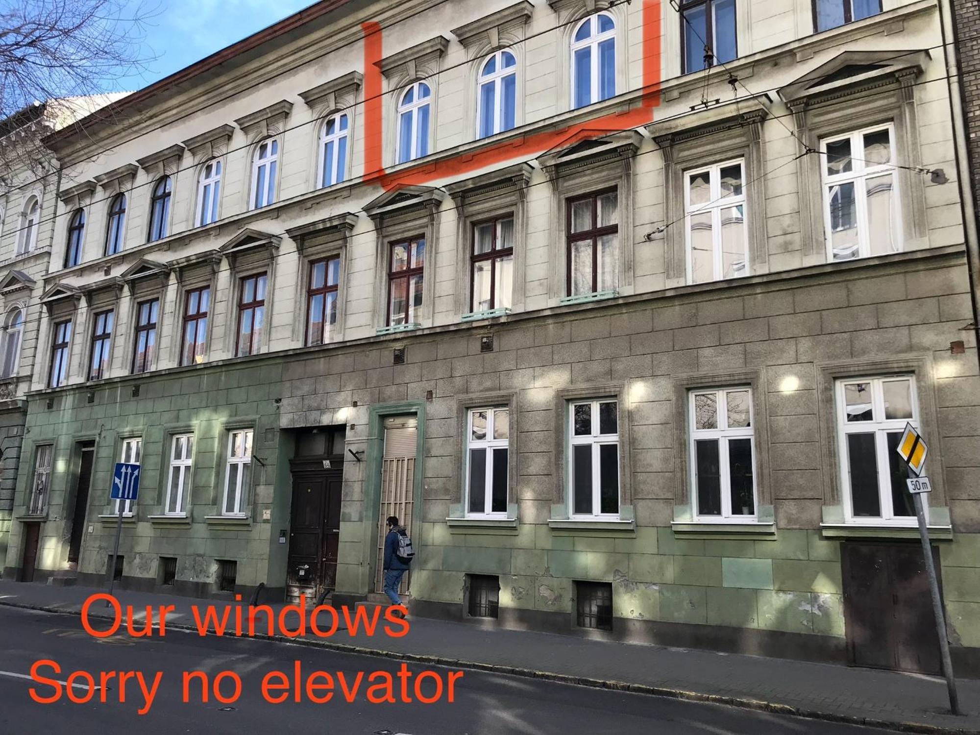 Perfect Location,Newly Decorated Modern, Large Place 60 M2, Really Quiet So You Can Have A Good Night Sleep, Ac, Netflix, Smart Tv, High-Speed Internet, World Famous New York Cafe Only 10 Minutes Walk Budapest Ngoại thất bức ảnh